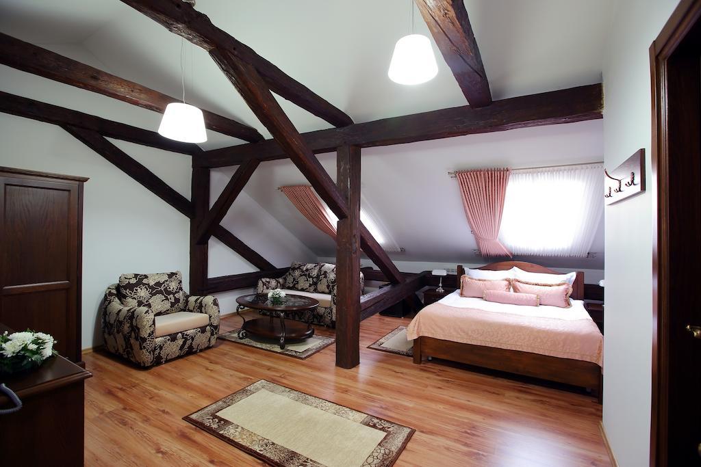Hotel Galany Rădăuţi المظهر الخارجي الصورة
